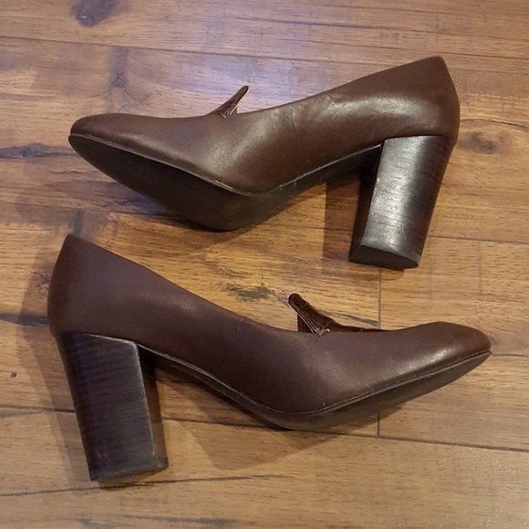 Tahari - "Fury" Brown Leather Loafer Heels‎ - Picture 2 of 7